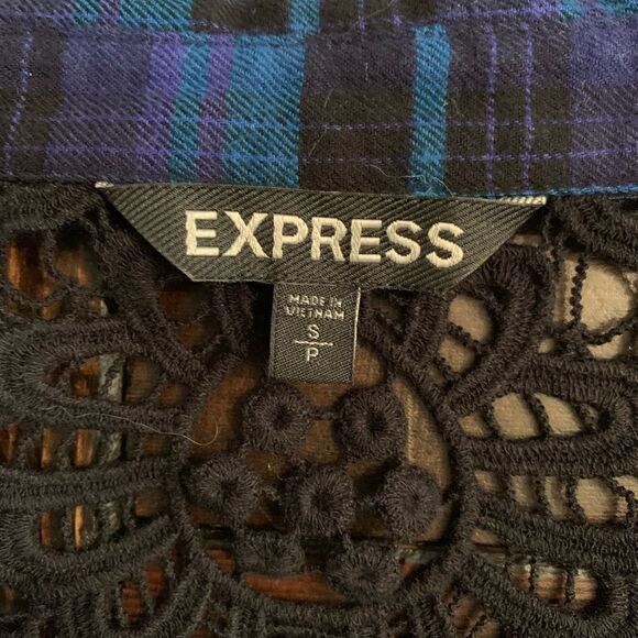 Boyfriend flannel plaid buttoned down shirt by Express - Picture 2 of 7